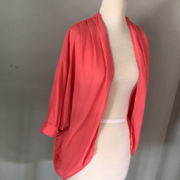 A small coral metaphor cardigan/kimono. Worn once. 100% polyester. - Picture 2 of 4